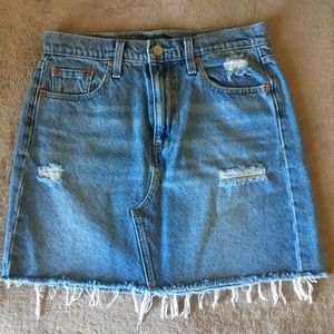 Levi’s Distressed denim Mini Skirt Size 28